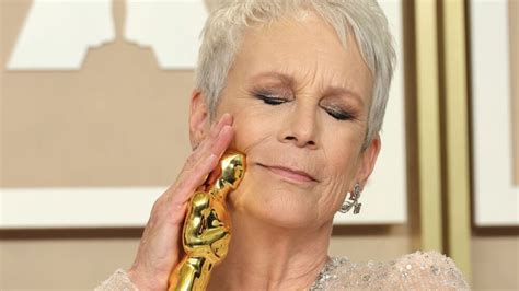 Jamie Lee Curtis posa en bikini a los 64 años y nos。